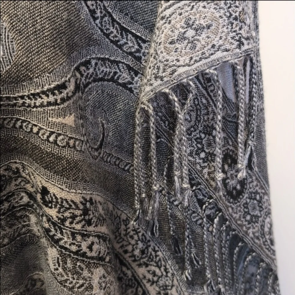 Paisley Fringe Scarf Black and Cream 21x 76